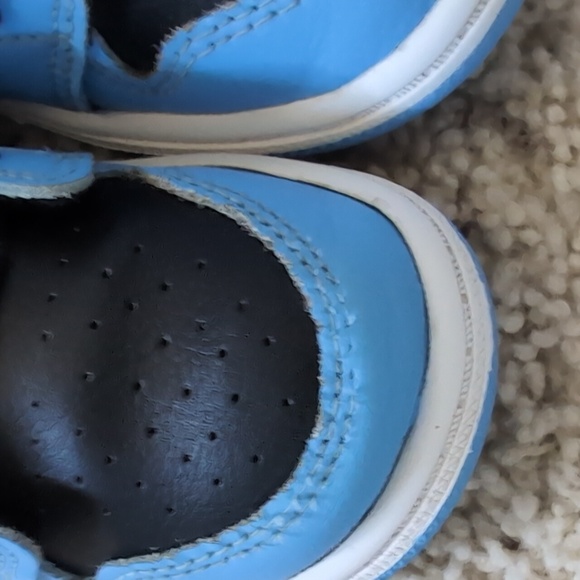 Jordan AJ 1 Mid Toddler Size 10c - Picture 12 of 12